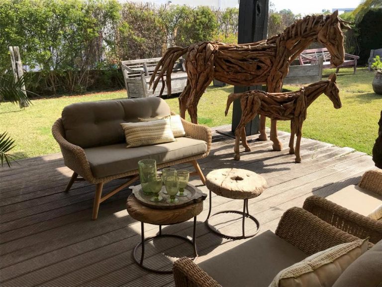 Get a stylish garden with the outdoor furniture of Bello Horizonte