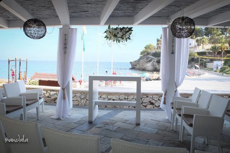 Every day is summer at the Mandala Beach Bar & Restaurant