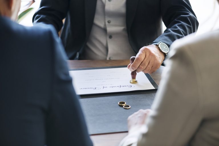 What are notaries and what is their work?
