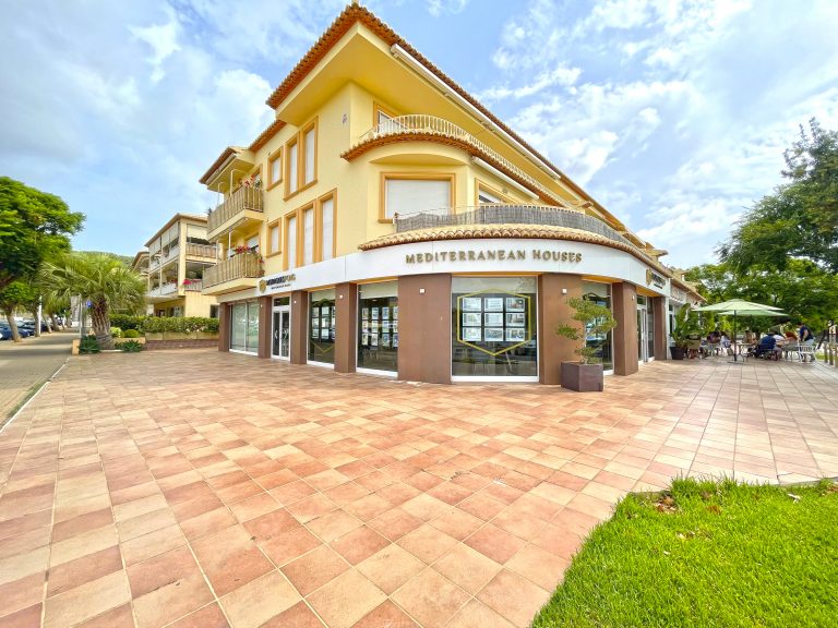 MORAGUESPONS Mediterranean Houses; Selling Or Buying Your Home Has Never Been Easier