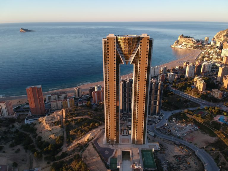 Costa Blanca’s Exceptional Real Estate Agents at Your Disposal