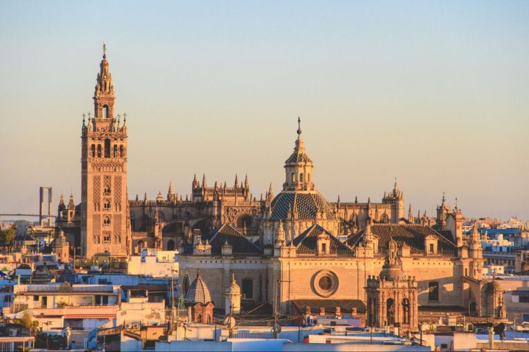 Spending by Foreign Tourists in Andalusia Exceeds Pre-Pandemic Figures Since May