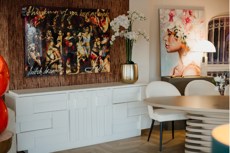 Lujo Luxury Living: Turn Any Home Into A Majestic Space With The Right Type Of Wallpaper