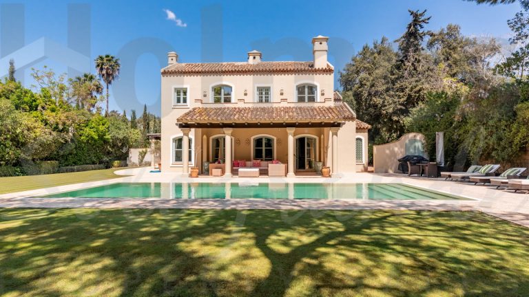 Holmes Sotogrande: South-Facing Private Villa Available in Sotogrande Alto