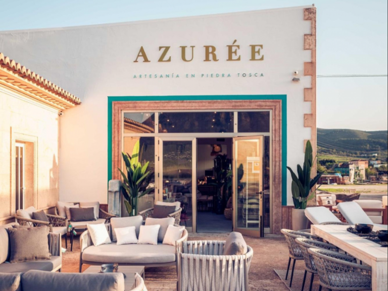 What to Look For in Outdoor Furniture? Azurée Home Store Answers