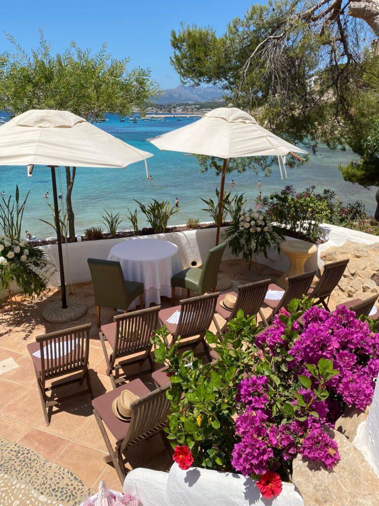 Le Dauphin: The Dream Restaurant In Beautiful Cala El Portet