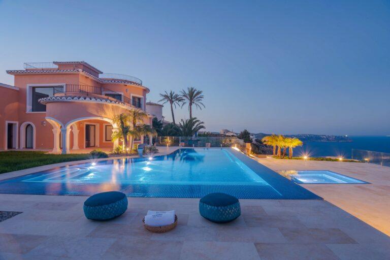 As summer approaches, consider remodeling your pool with Gunitec
