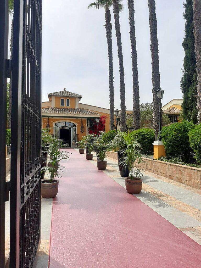 An oasis in the middle of Godella’s orange fields: Masía Xamandreu