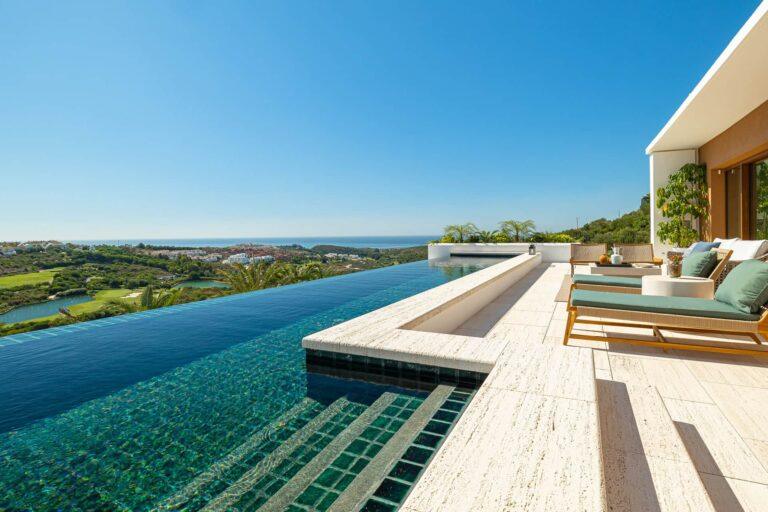 Luxury Golf Estate Experience Endless Luxury and Serenity at Panorama Villa H