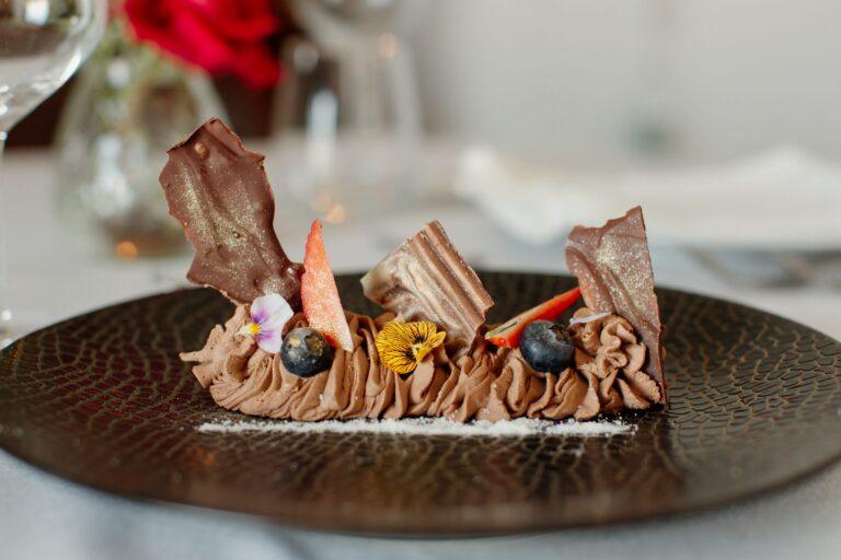 Las Cuevas unveils its new 5-course tasting menu and an irresistible selection of dishes