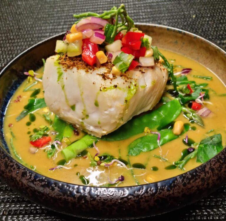 Reserve a table at Las Cuevas and indulge in their new menu!