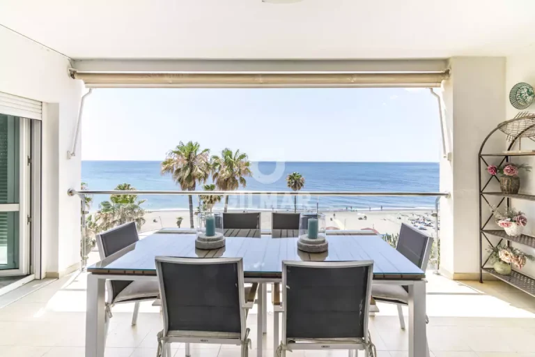 Gilmar sells an unmissable apartment in Estepona