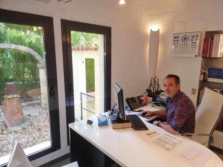 Clinica La Ermita: Dr. Frederic Hesters’ Excellence in Healthcare