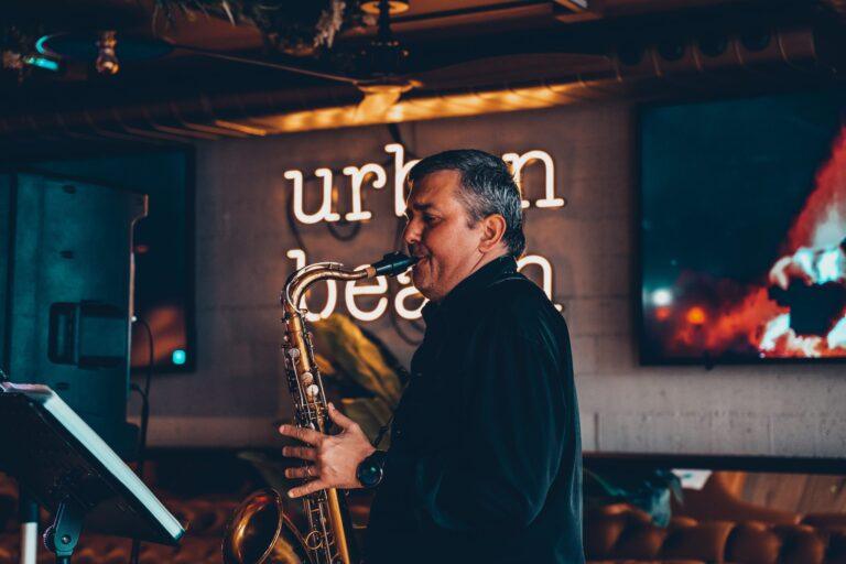 Urban Beach Gastro Bar: A Vibrant Culinary Haven by the Sea