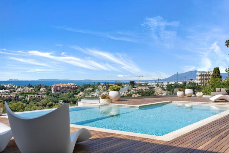 Marbella Estate Group offers luxurious properties in the exclusive Villa Río Real of Marbella