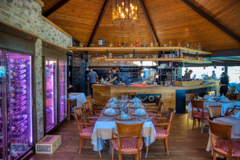 Experience the Christmas Magic at Divot Gastro Grill