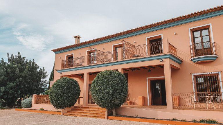 Find the Hidden Gem of Costa Blanca: Font Salada Retreat & Restaurant