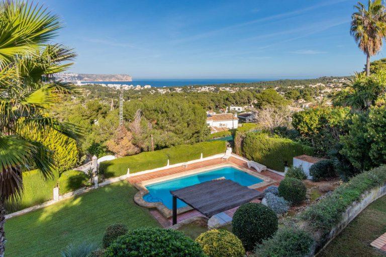 Discover the Retreat Paradise at Porta Maris, Jávea: Wellness, Team Building, and Nature All in One Place!