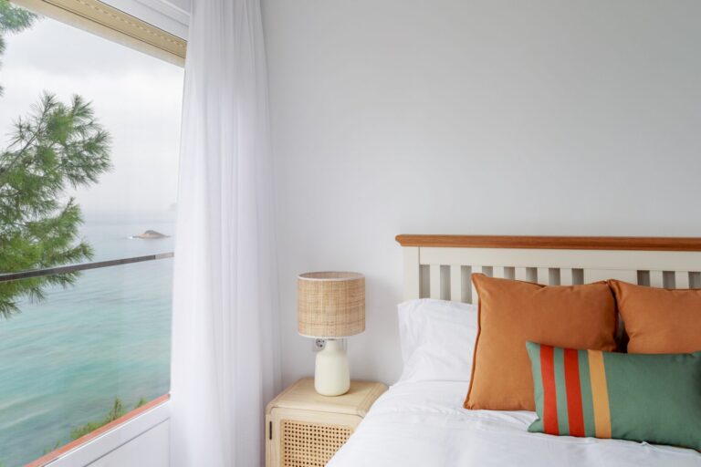 A Seafront Apartment Reimagined – Sergio Nisticò’s Altea Project
