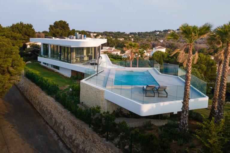 Discover Exceptional Villas in Moraira and Jávea with COSTA HOUSES Luxury Villas S.L ®